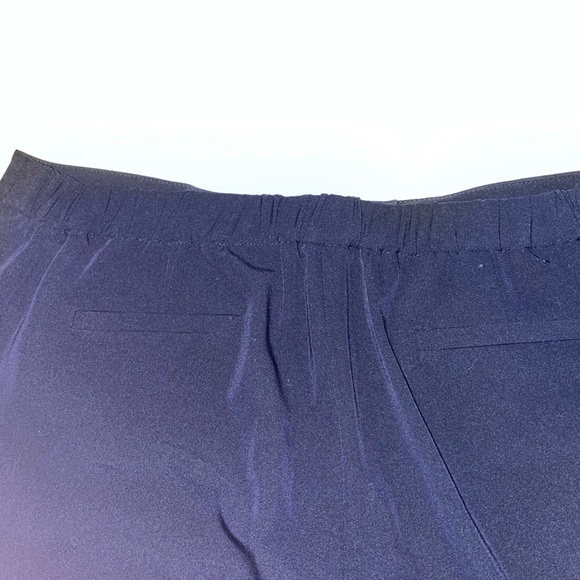 Woman’s Tommy Hilfiger pant suit - Picture 6 of 8